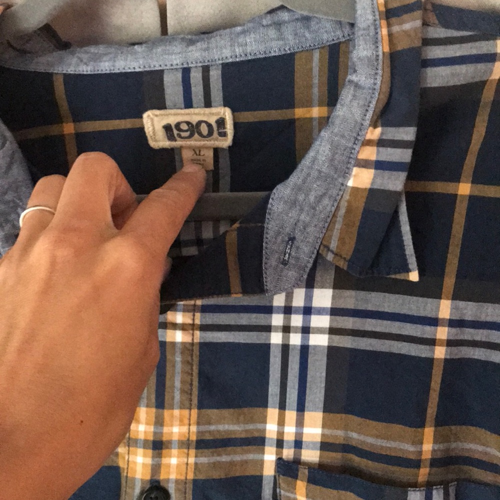 Men’s Button Up - Picture 2 of 3